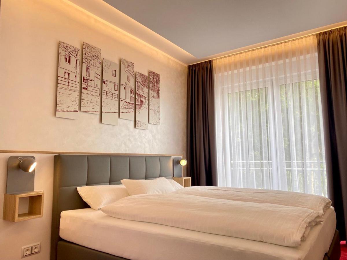 Hotel Am Waldkasino แอร์ฟวร์ท ภายนอก รูปภาพ