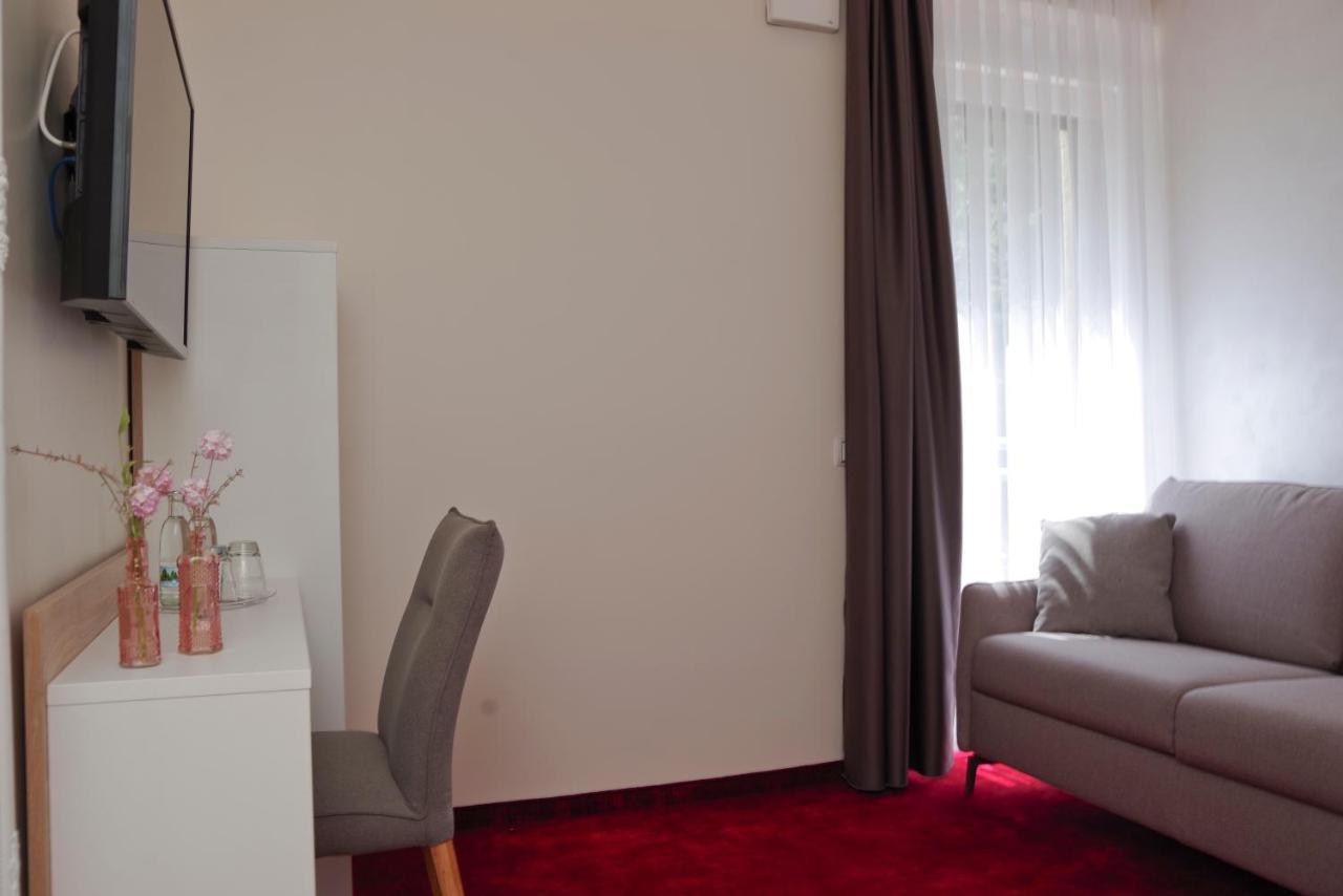 Hotel Am Waldkasino แอร์ฟวร์ท ภายนอก รูปภาพ